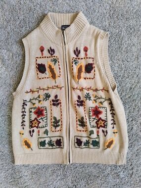 Southern Lady Cream Embroidered Floral Zip Vest